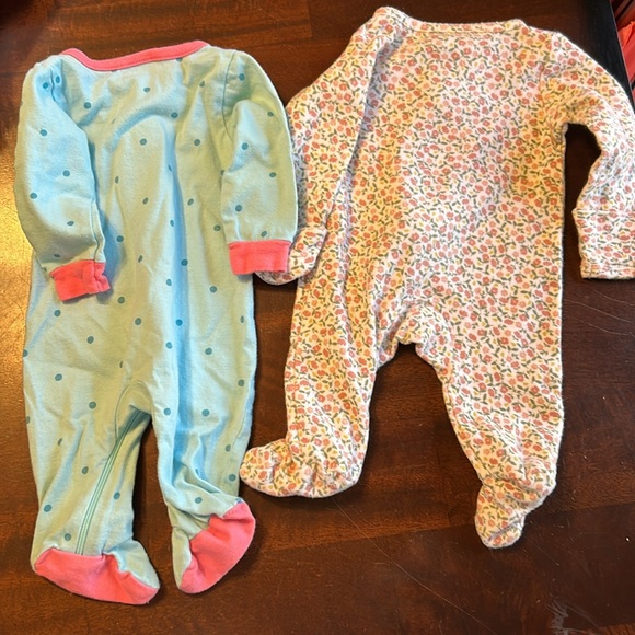 Bundle of 2 Gerber & Just One You by Carter’s Zip Up Footed Sleeper Newborn EUC - Picture 10 of 10